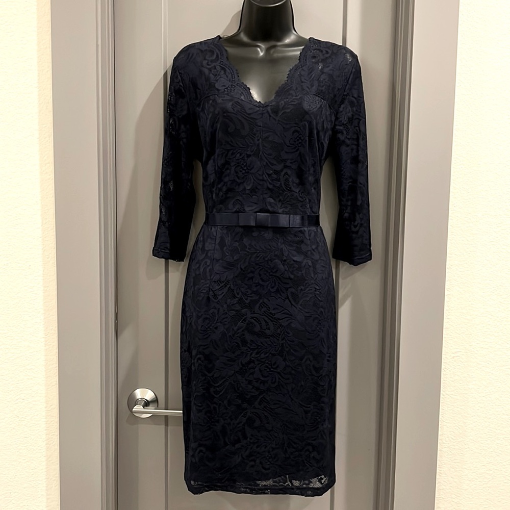 Navy Blue knee/mid calf length 3/4 sleeve bodycon lace dress